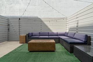 Chic Urban Oasis Movie Theatre - 3