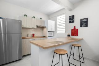 Modern 3 Bedroom Apartment Full Kitchen Ac - 9