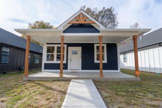 3 Bed 2 Bath by Fairgrounds - 9