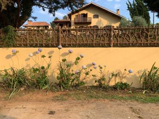CASA AMARELA com estacionamento e Wi-Fi em Monte Verde MG - 9