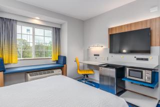 Microtel Inn and Suites Montgomery - 2