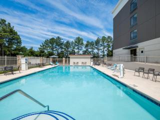 Holiday Inn Express & Suites Augusta West - Ft Gordon Area by IHG - 3