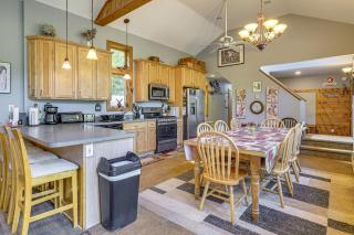Riverfront Home with Hot Tub Near Killington Resort - 3