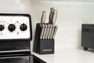 Charming 3-Bed House with Hot Tub close to Downtown - 2