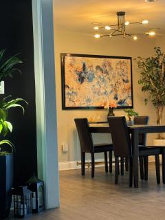 Calm & Cozy Modern Escape - 9