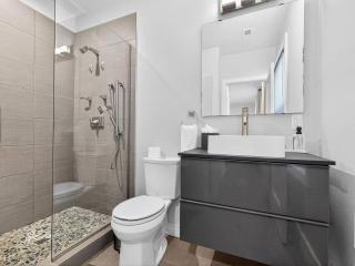 Luxury 3BR apt in Boston that Sleeps 10 - 2