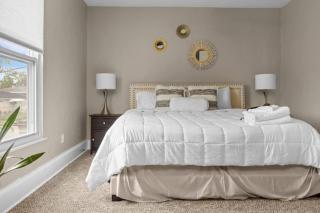 Plush 4BR Retreat Patio & Parking - 8