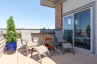 Chic 2BR • King Beds • Huge Patio • 95 Walk Score! - 3