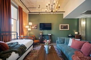 Stylish Vintage Loft - 0