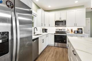 BCW29B - Livin A Dream! - Corolla - 4