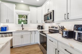 BCW29B - Livin A Dream! - Corolla - 3