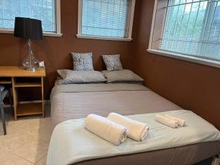 Relaxing Private Room, Quiet and Convenient - 0