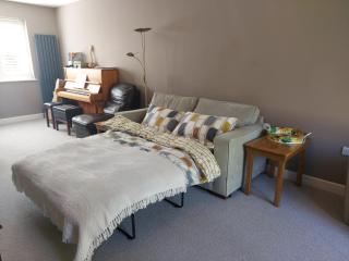 Self-contained 2-story accommodation in Grayshott - 9