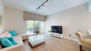 Vacationer Holiday Homes l Modern 1 Bedroom l Aesthetic Interior l Free Wi-Fi - 3
