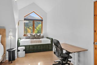 Arrowhead Oasis with Resort Perks and 5 Min Walk to Lift - 6