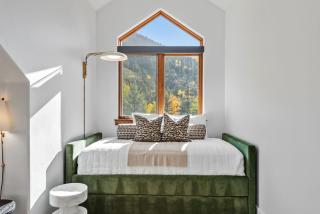 Arrowhead Oasis with Resort Perks and 5 Min Walk to Lift - 3