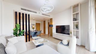 Vacationer Holiday Homes I 2 Bedroom l Creek Views in Dubai Creek Harbour - 1