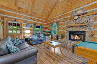 Whispers of the Smokies Hot Tub Pool Table Grill - Glade - 8