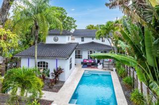 Luxe 5BR 4BA I Heated Pool 10 Min to Beach I BBQ - 8