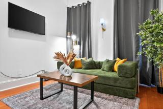 Sunny 1BR in Center City with King Sized Memory Foam Sofa Bed - 8