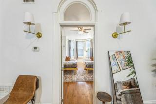 Charming 1BR in Center City that Sleeps 4 with Fast WiFi - 2