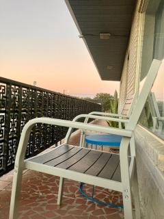 King Bed in MidtownWalk to Alessi Bakery & Midtown - 8