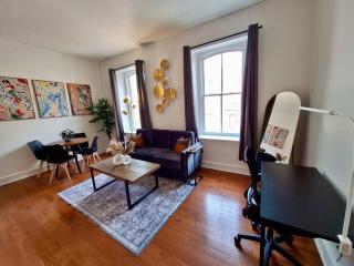 Brand New Center City 1BR with King Bed and Fast WiFi - 8