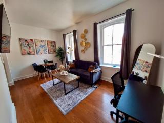 Brand New Center City 1BR with King Bed and Fast WiFi - 7