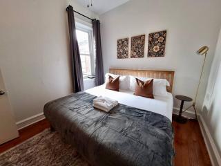 Brand New Center City 1BR with King Bed and Fast WiFi - 3