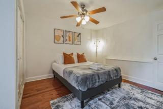 Huge and Sunny 1BR in Center City - 1