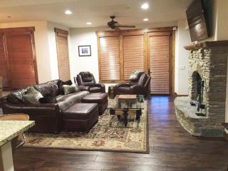 The Lodges by 8th Hole Year-Round Fun - 8