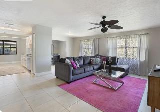 105th with Pool 654 3 bedroom 2 bedroom Remodel in works - 6