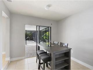 105th with Pool 654 3 bedroom 2 bedroom Remodel in works - 3