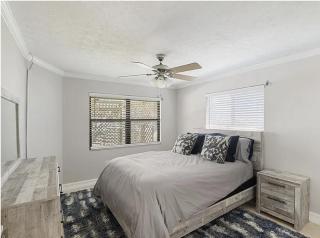 105th with Pool 654 3 bedroom 2 bedroom Remodel in works - 2