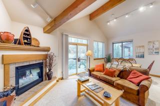 Blue River Townhome Unit D6 - 6