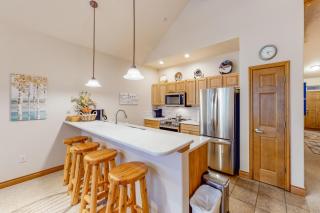 Blue River Townhome Unit D6 - 3