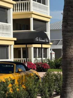 First-Floor 2BR 2BA Condo in Old Naples Steps to 5th Ave South & the Beach - 0