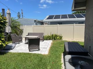 Spend Fall in Naples Hot tub 107th Ave 8 blocks off ocean - 3