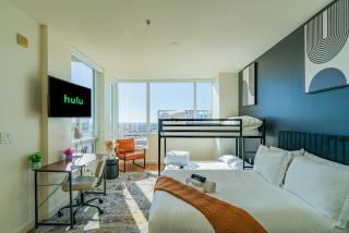 Cozy HighRise 23th Flr,Gym,Parking,Pool,W-D,Golf - 7