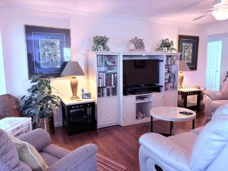 Belair Lane condo community pool managed by Sky Run Naples - 7