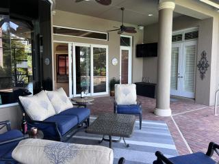 Expansive 1-Story Home on Twin Eagles Talon Golf Course Ideal for Family Gatherings - 9