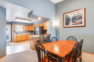 Lighthouse Cove Condo Resort 217 - Lakeside Memories - 2