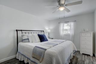 Luxury pool dog friendly central to Naples and Marco Island by Sky Run Naples - 3