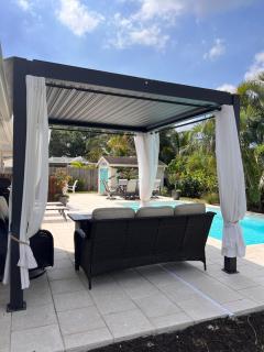 Luxury pool dog friendly central to Naples and Marco Island by Sky Run Naples - 0