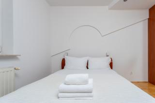 Pod Fortem Homely Apartment by BookingHost - 5