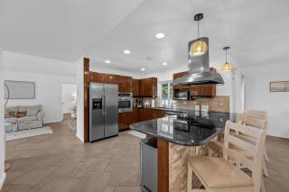 Naples Henrie Hideaway - Private Pool, pet friendly 12 mins from Beach & Downtown - 9