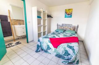 kay Madinina - 1