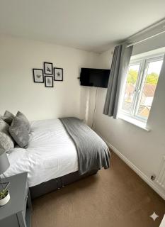 Colchester Retreat 4br 2bath Ample Street Parking - 6