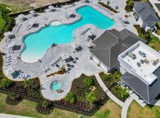 Third-Floor National Golf Course Condo 3BR 2BA, Full Amenities & Ave Maria Access - 0