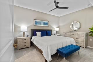 Third-Floor National Golf Course Condo 3BR 2BA, Full Amenities & Ave Maria Access - 7